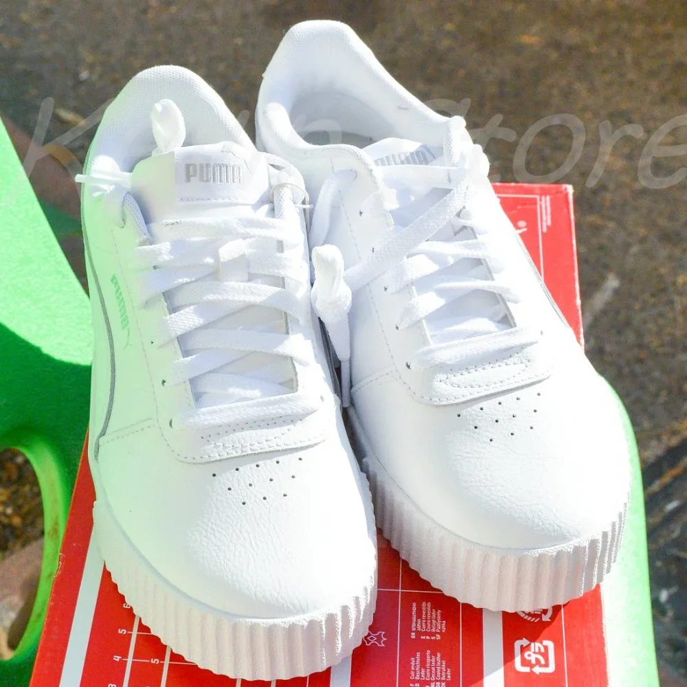 Puma Carina ladies white . Left: 8, right  :‎ 7.5